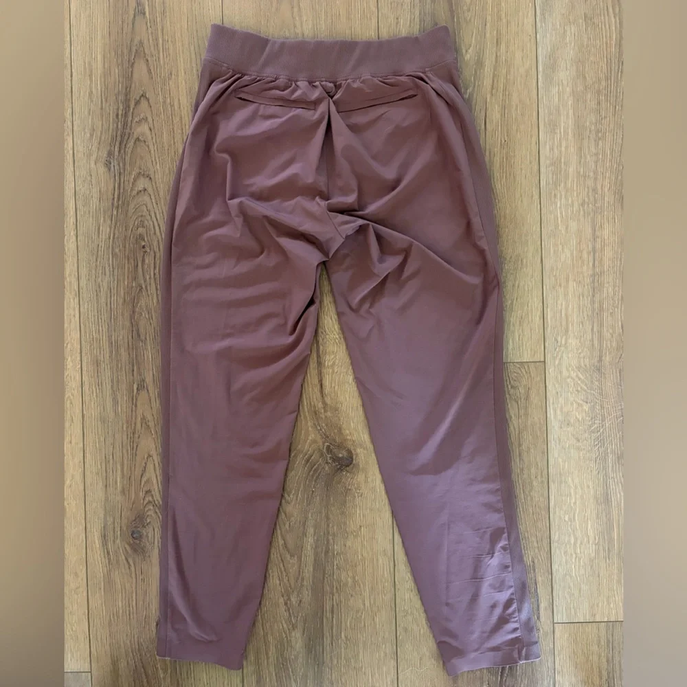 Athleta Brooklyn ankle pant,  Mauve - size 2 - Picture 3 of 5